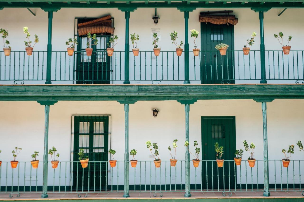 Alohamundi Alcazares Sevilla Buitenkant foto