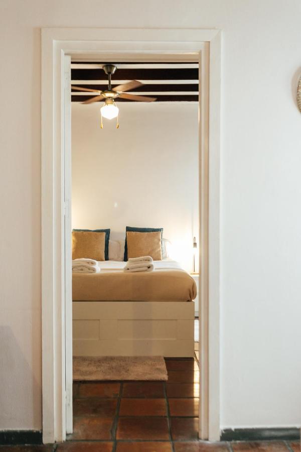 Alohamundi Alcazares Sevilla Buitenkant foto