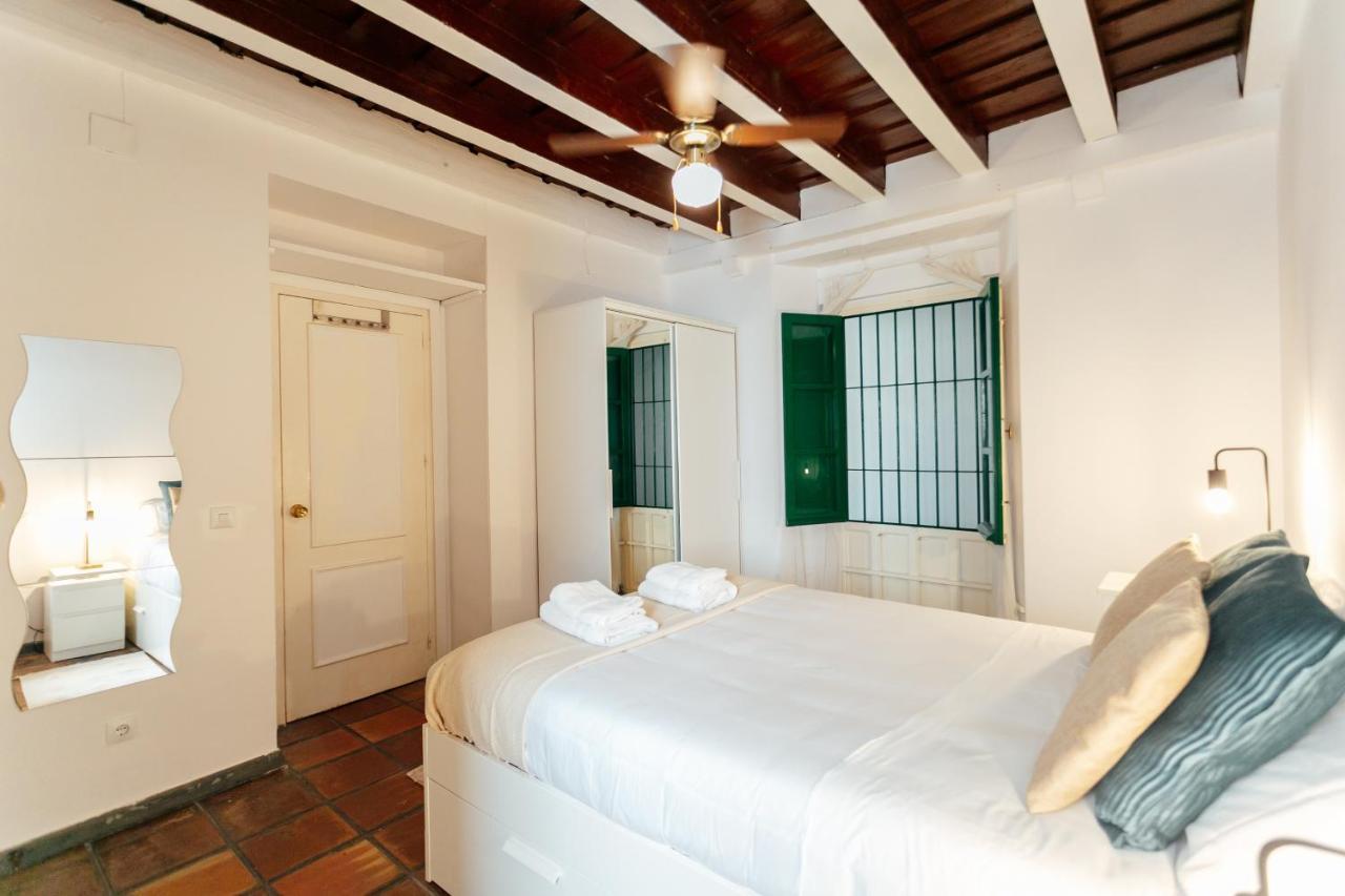 Alohamundi Alcazares Sevilla Buitenkant foto